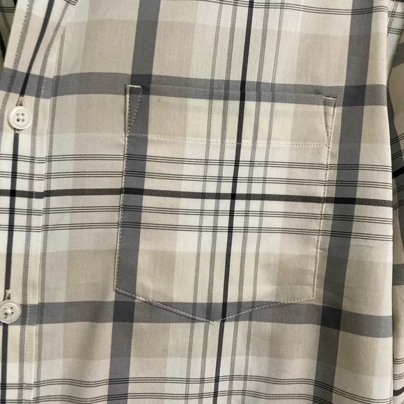 Men’s button down shirt - Picture 3 of 6